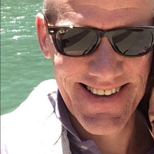 Meet your Posher, Robert